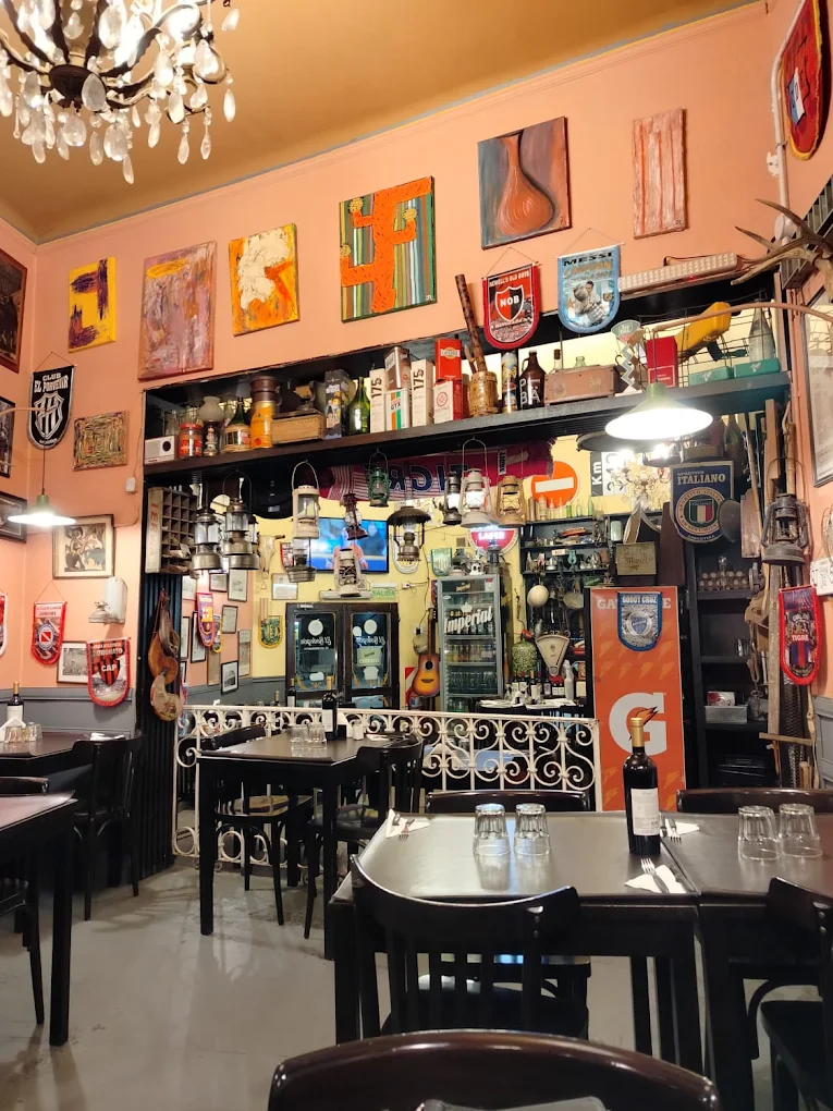 Salón de El Bodegón de los Inmigrantes